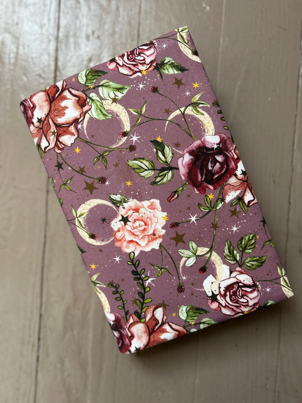 BOOKISH BUNDLE Magic Roses Reversible Adjustable Fabric Book Cover/Bible Cover w/ Bookmark and Annotation Kit