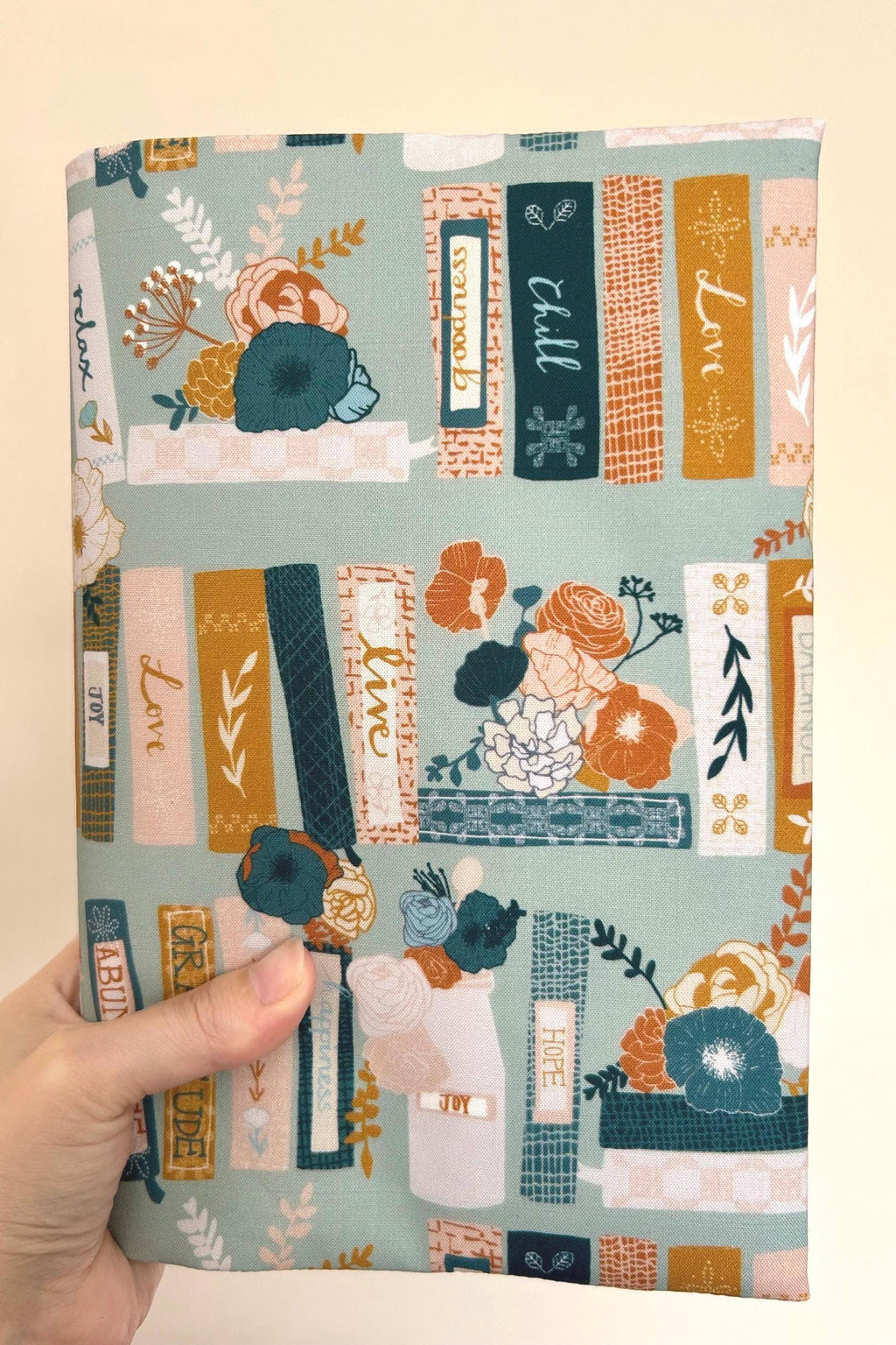 BOOKISH BUNDLE Bookshelf Floral Reversible Adjustable Fabric Book Cover/Bible Cover w/ Bookmark and Annotation Kit