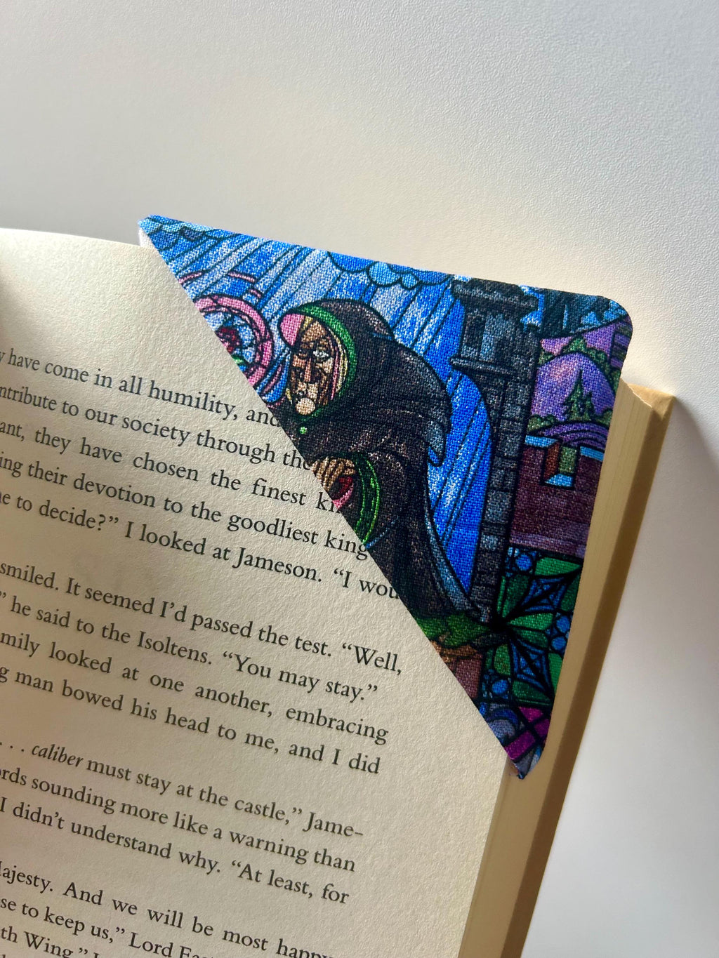 BOOKISH BUNDLE Beauty and the Beast Reversible Adjustable Fabric Book Cover/Bible Cover w/ Bookmark and Annotation Kit