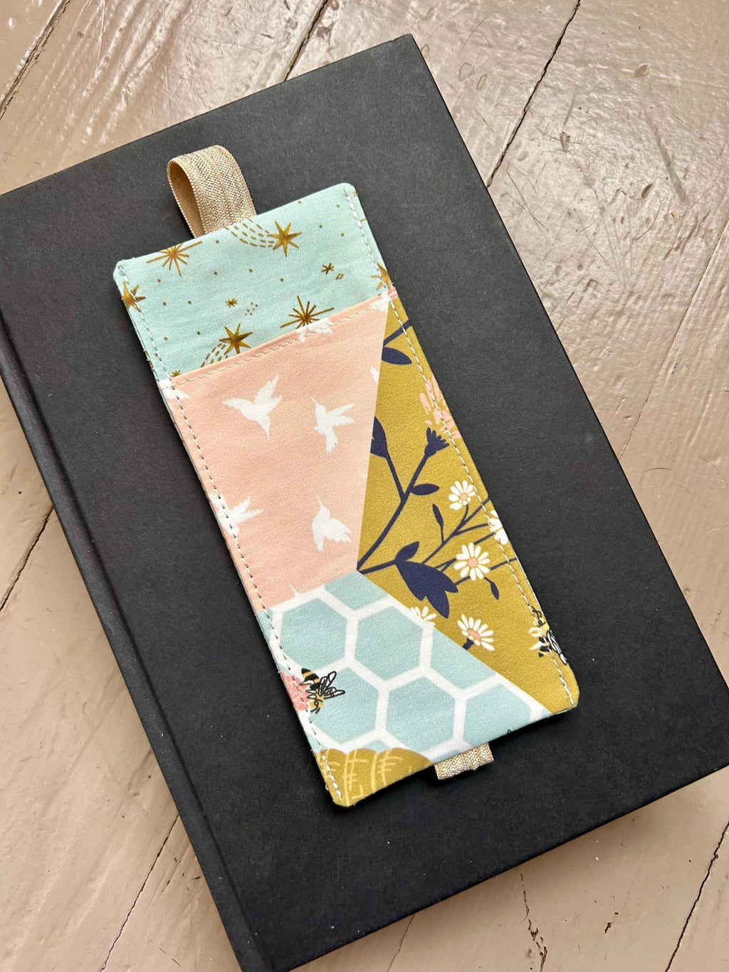 Floral and Bees Annotation Kit — Pen & Highlighter Holder for Books